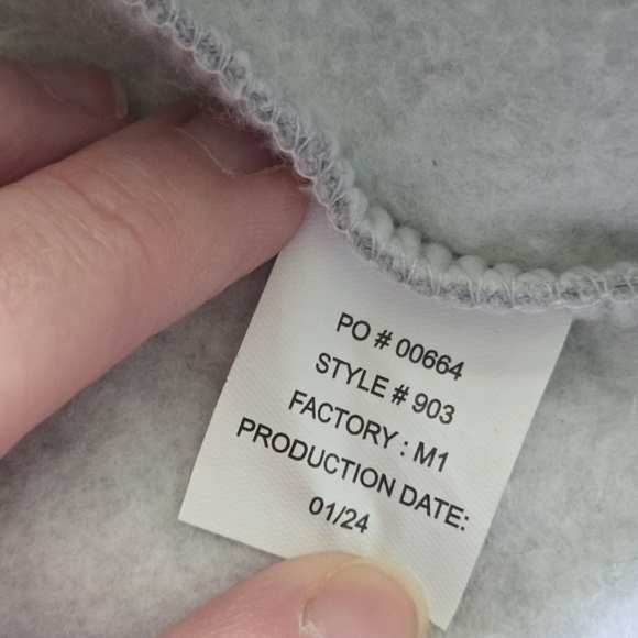 Taylor Swift Taylor's Version Womens Medium Gray Sweater - Picture 9 of 9